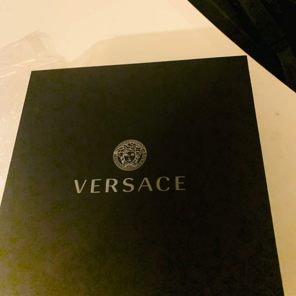- Versace set - Picture 2 of 5